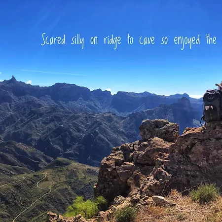 Casita Roque Nublo * Tejeda (Gran Canaria)