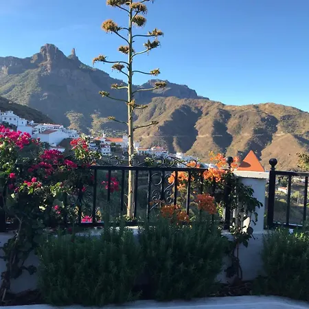 Casita Roque Nublo * Tejeda (Gran Canaria)